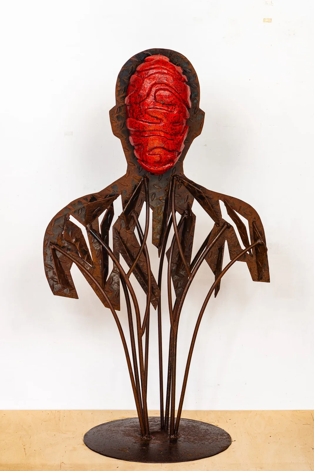 Buste Laréole — sculpture en acier et bois — 2015