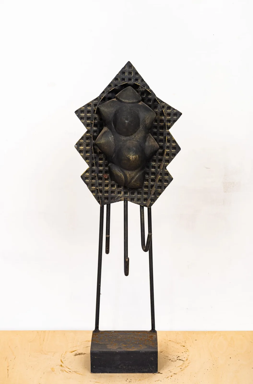 Masque — acier soudé et bois — 2001