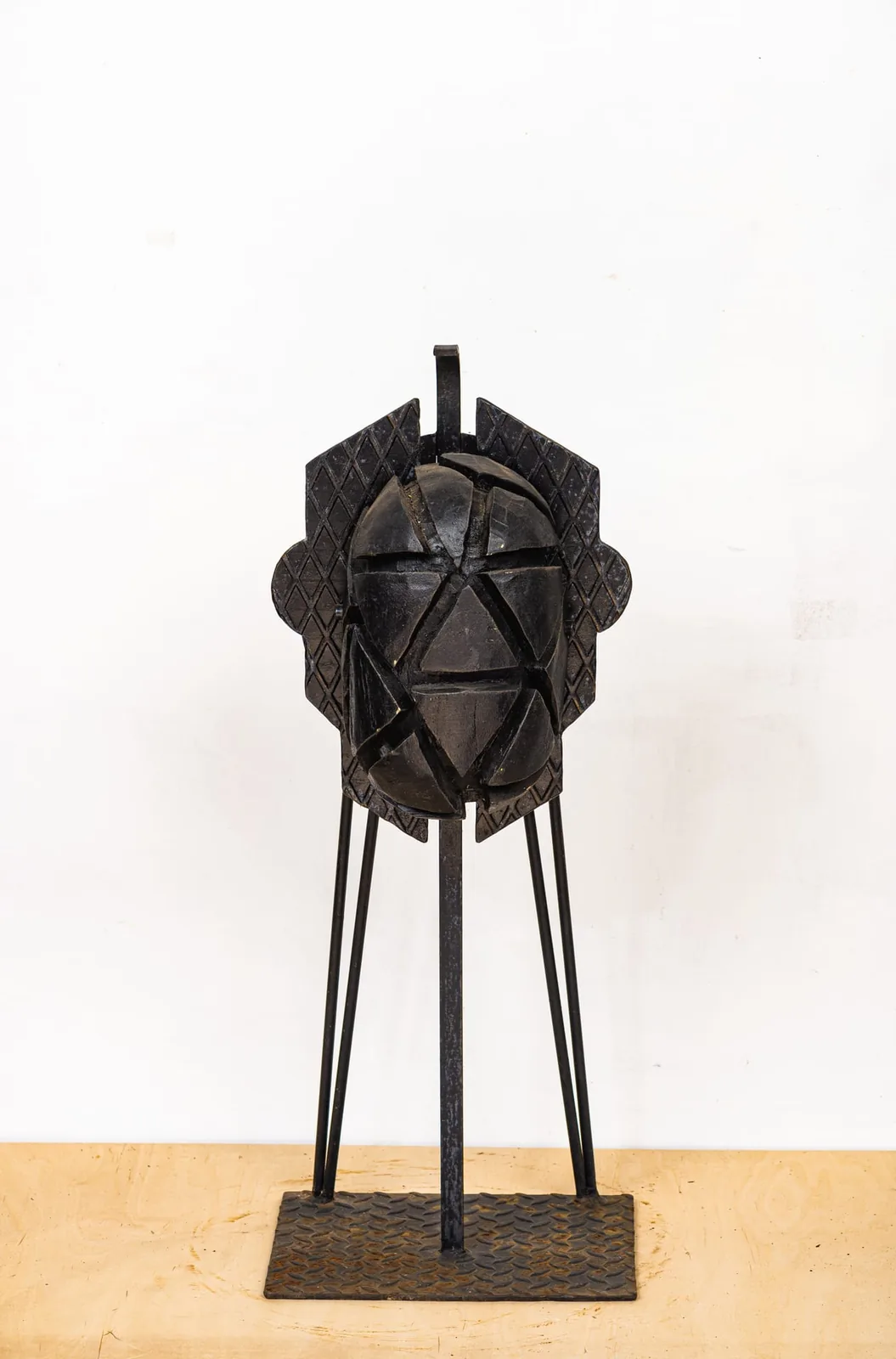 Masque — acier soudé et bois — 2001